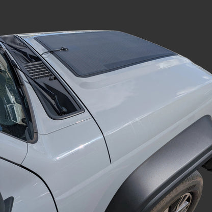 Bonnet Solar Panel - GWM Tank 300 - 100-Watt