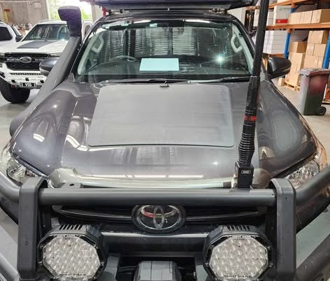 Bonnet Solar Panel -  Toyota Hilux (2015-2025), Toyota Fortuner (2015-2025), Toyota Landcruiser 100 series (1998 - 2007), Toyota 4 Runner (2003 – 2021), Nissan NP300 & D23 Navara (excluding PRO4X models) (2015-Current) 100-Watt