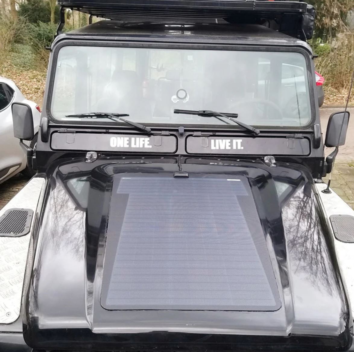 Bonnet Solar Panel - Land Rover Defender (1984 - 2006) 75-Watt ...